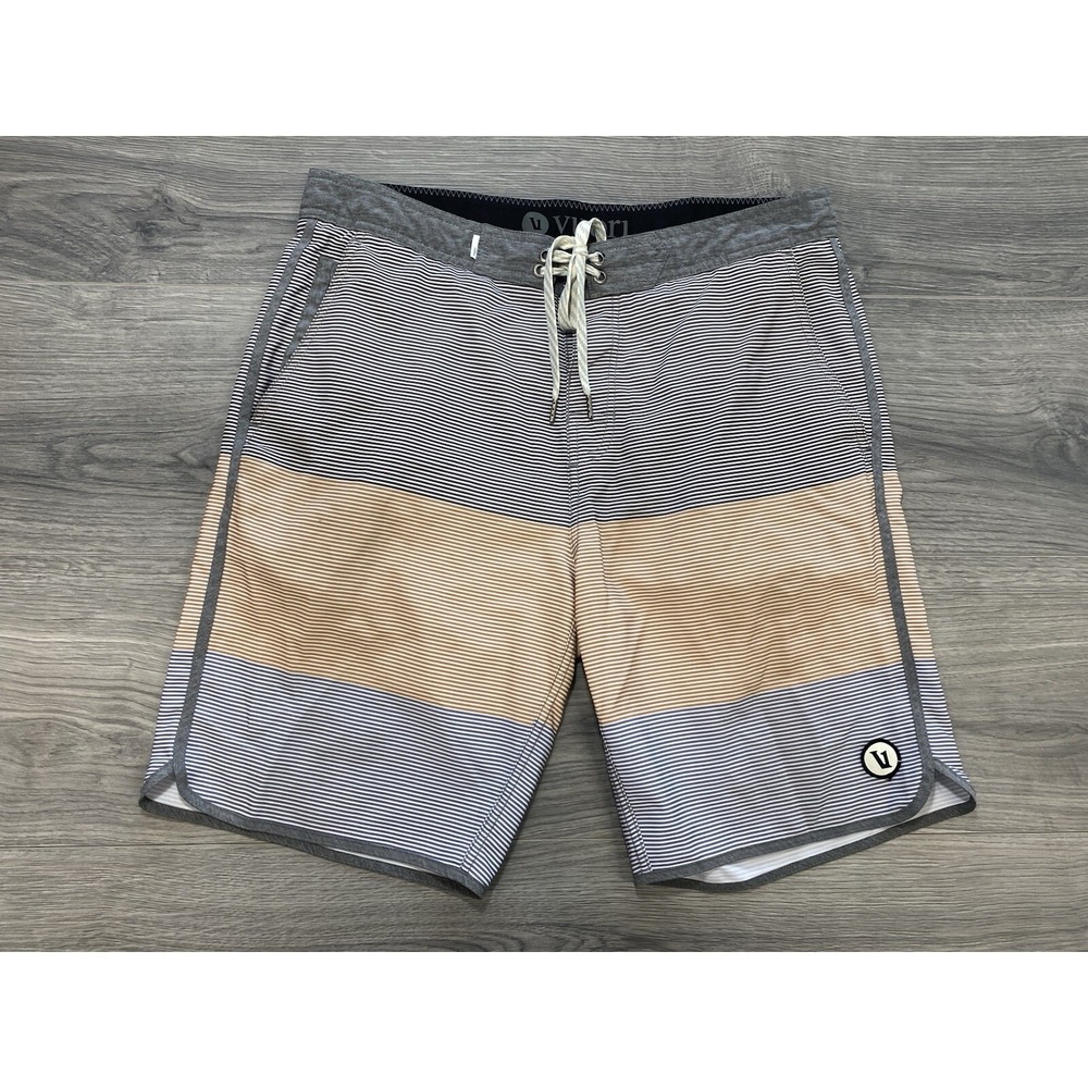 Vuori Cruise Swim Board Shorts Mens 30 ColorBlock Striped Pocket Drawstring